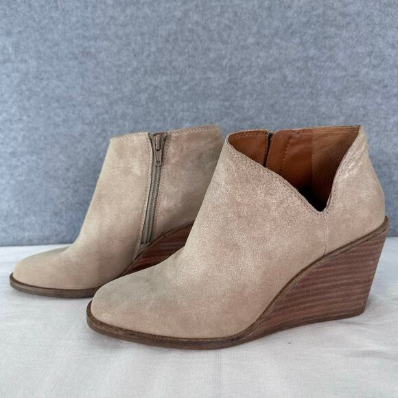 Lucky Brand Woman’s sz 6 Melindi Wedge Bootie Camel Suede Leather Size Neutral - Picture 1 of 8